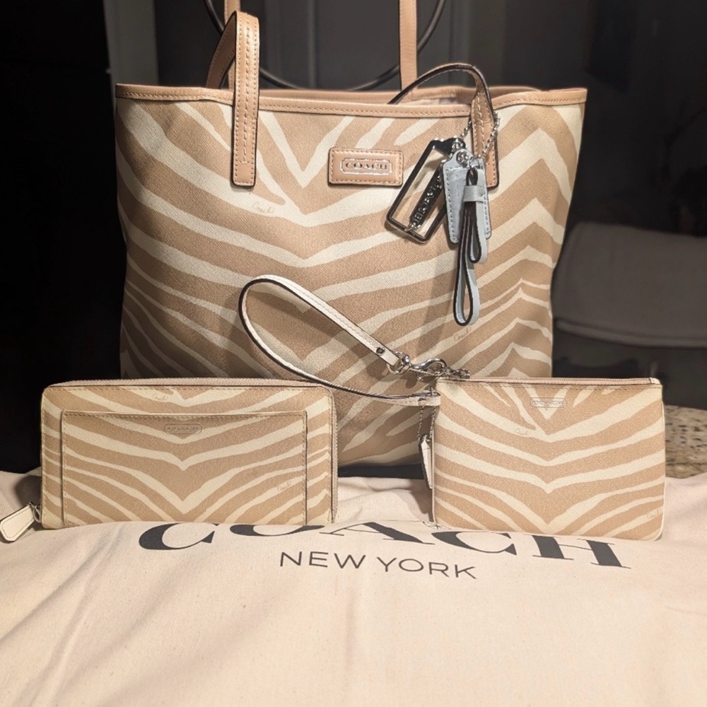 Coach New York Beige Zebra-Print Tote with Wallet & Wristlet Set